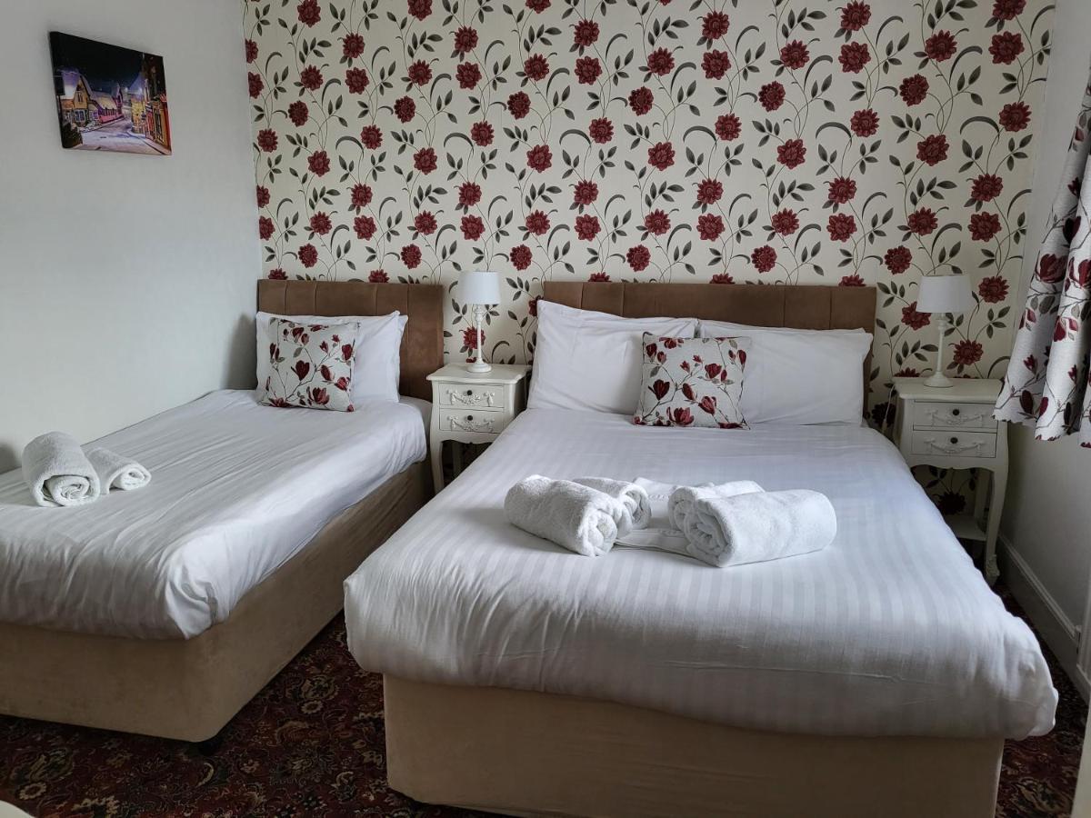 Отель Eastmount Hall 3*