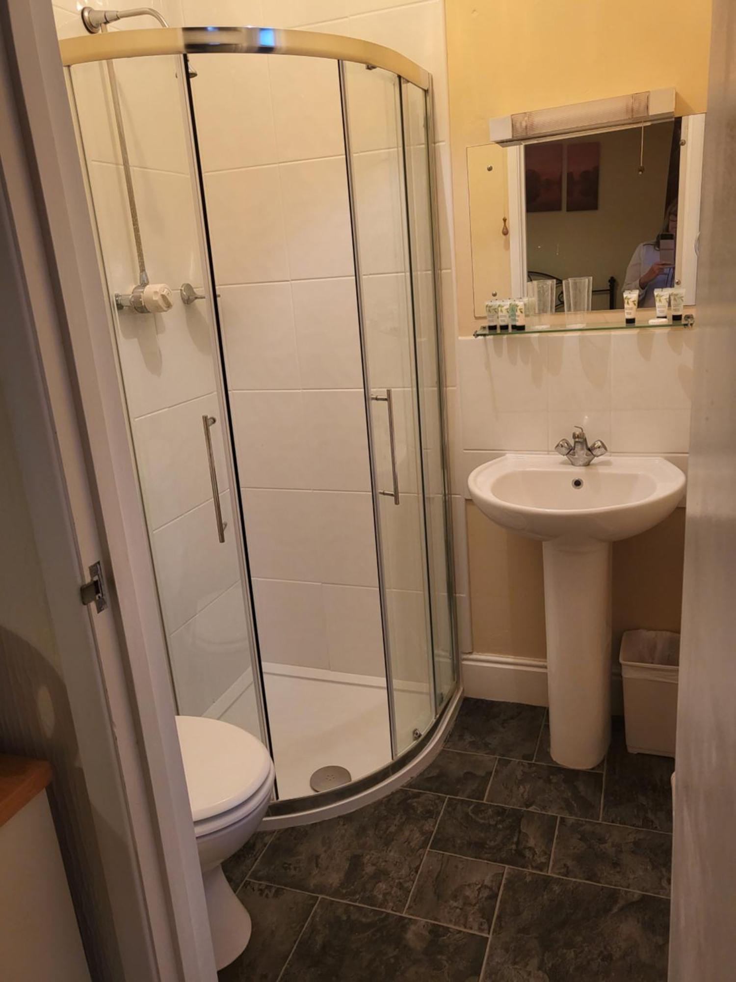 Eastmount Hall Отель 3*