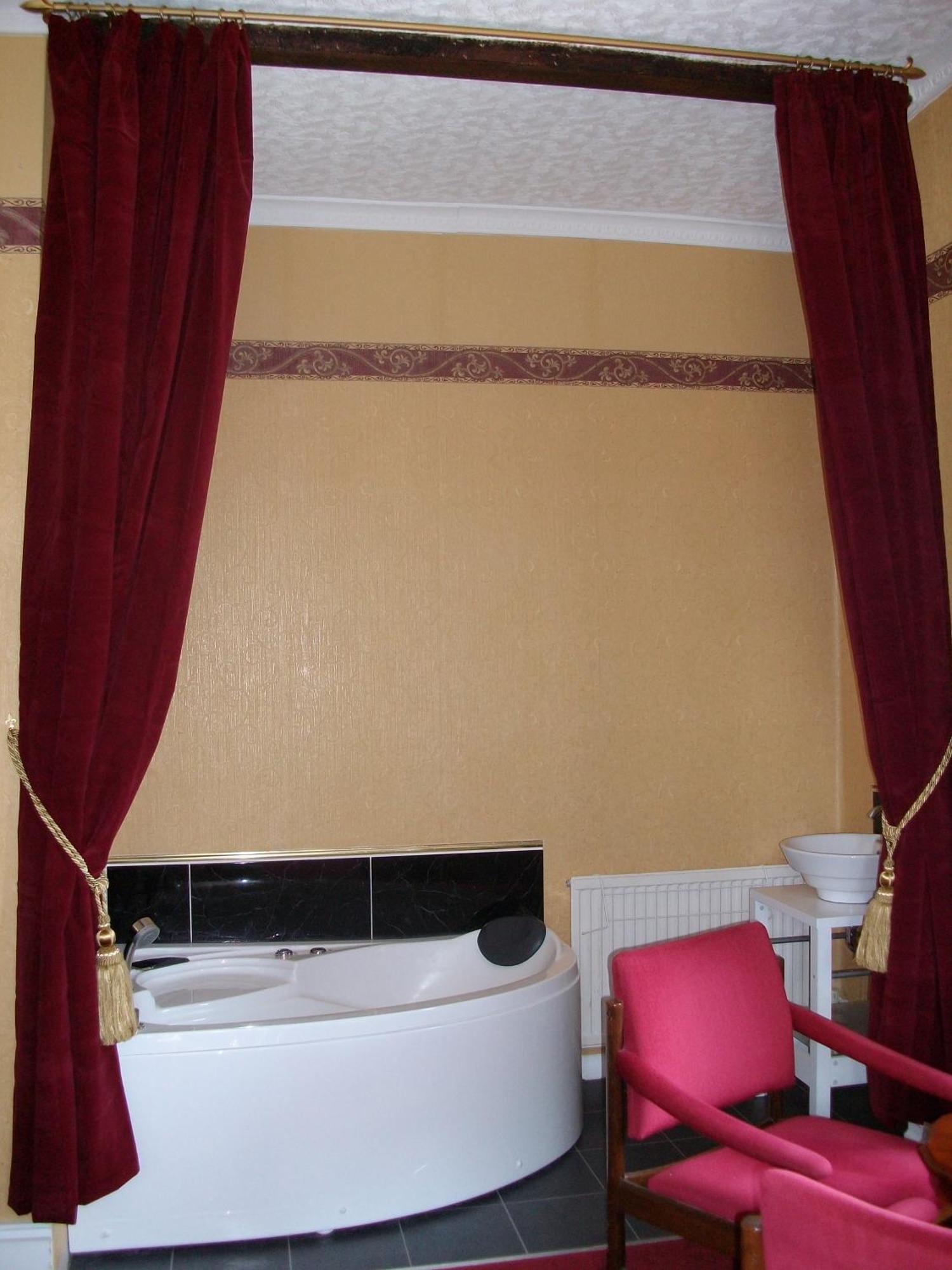 Отель Eastmount Hall 3*