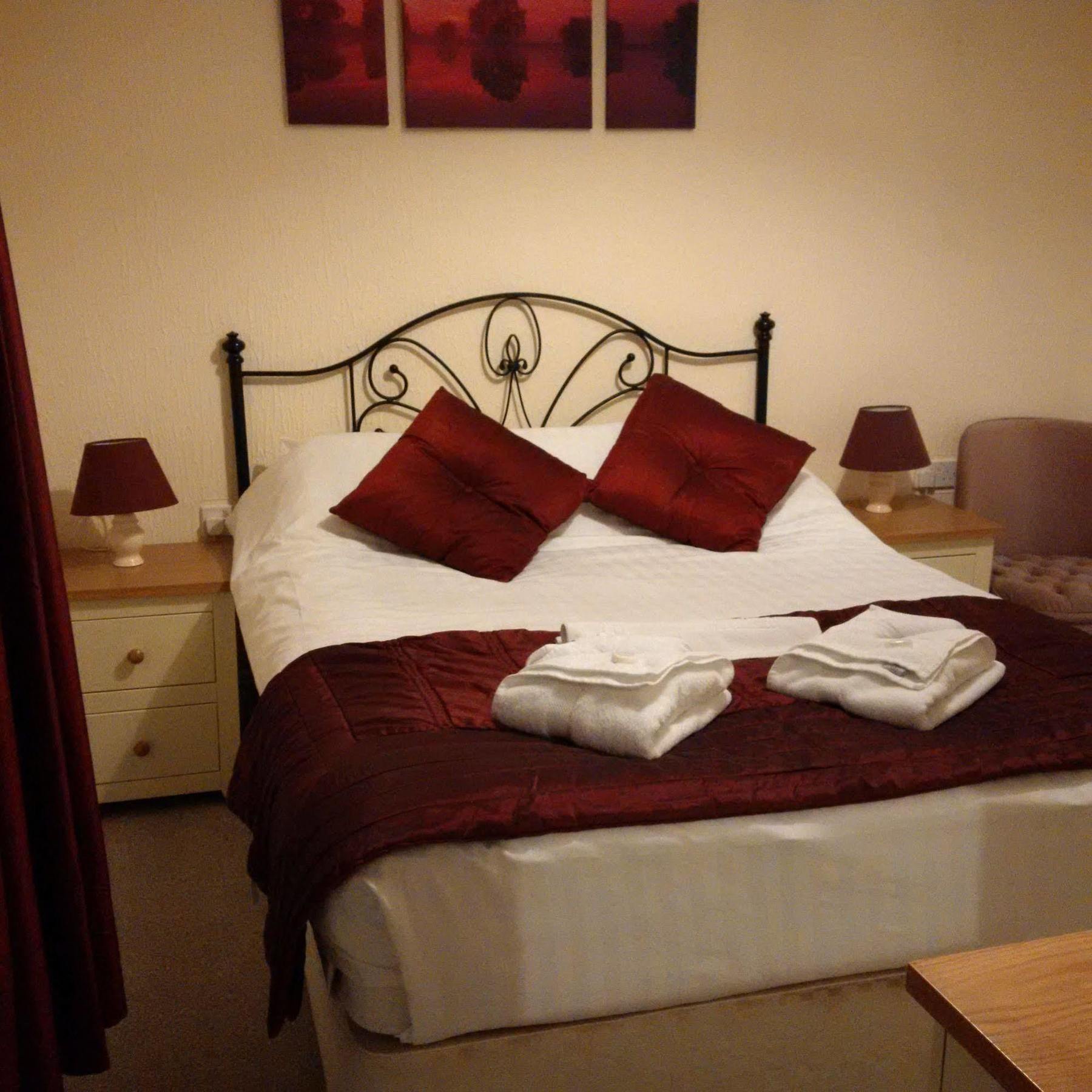 Отель Eastmount Hall 3*